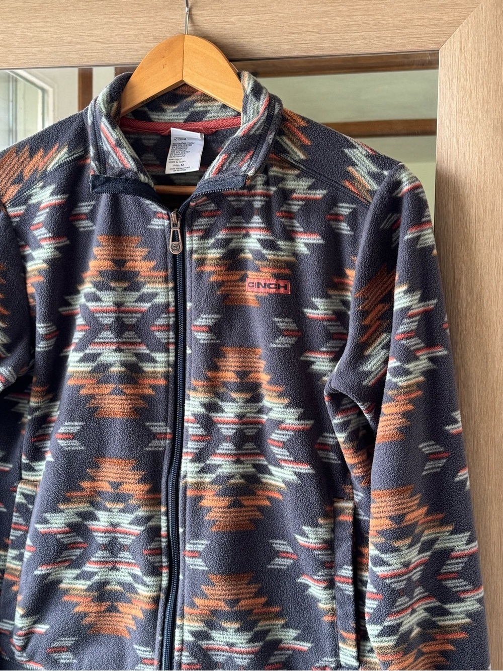 Cinch Women’s Aztec Fleece Zip Up Medium - Picture 2 of 7